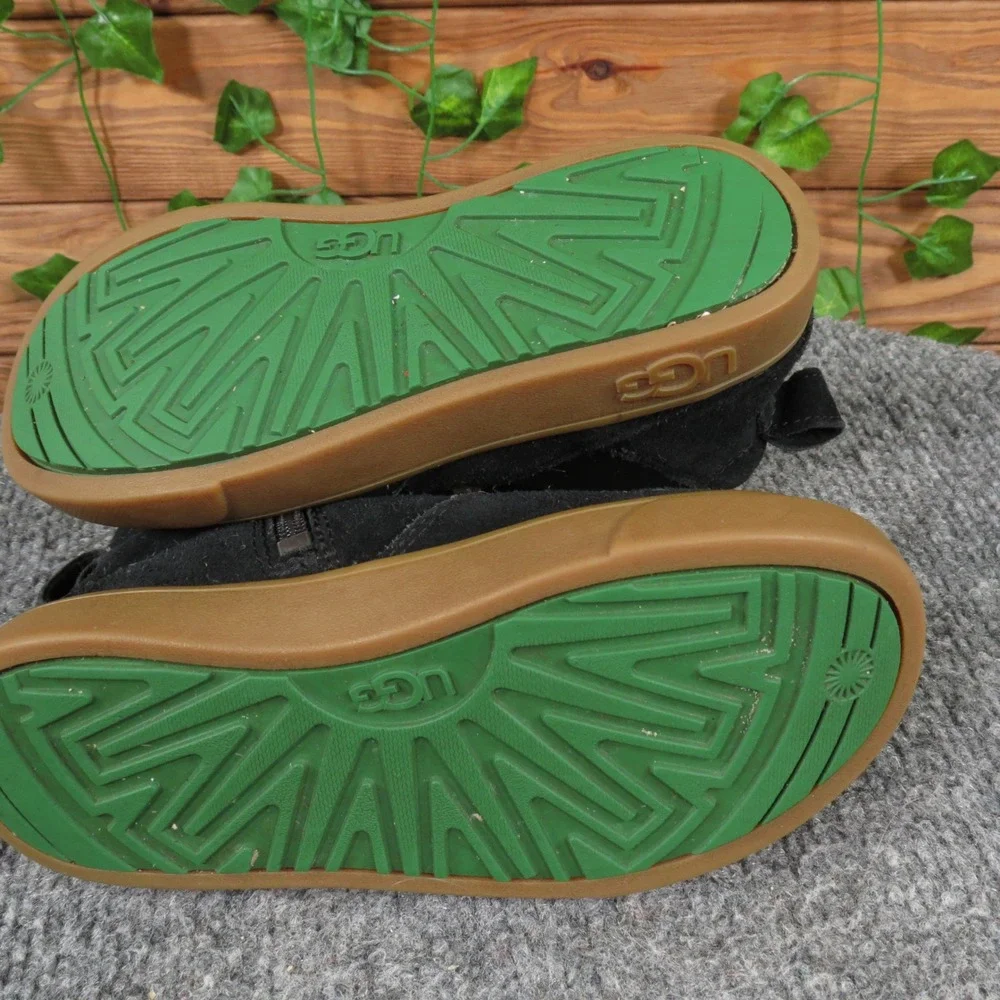 UGG these hamden